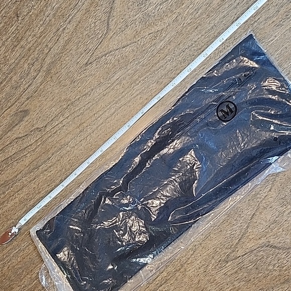 Running Belt with Pockets - Picture 5 of 5